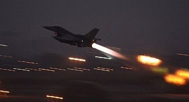Türk Ordusundan Irak ve Suriye'nin Kuzeyine 'Pençe Kılıç Hava Harekâtı'
