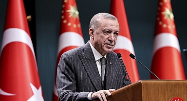 AKP'li Cumhurbaşkanı Erdoğan Kabine Toplantısının Ardından Açıklamalarda Bulunuyor