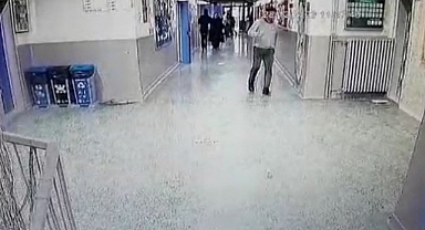Ankara'da Bir Veli, 'Karıma Mesaj Attın' Diyerek Öğretmene Saldırdı