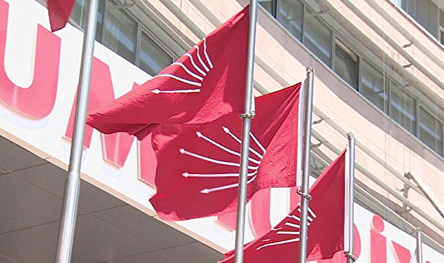 CHP Grubu, Maltepe Belediyesi'nin Ayakkabı Hediyesini Kabul Etmedi