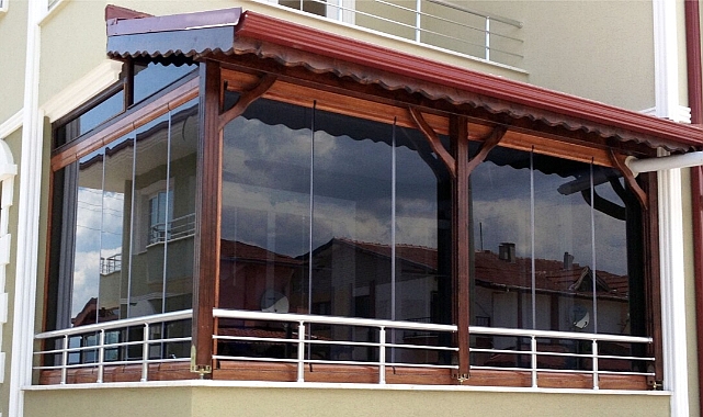 Hangi Cam Balkon Sistemi Daha Avantajlıdır?