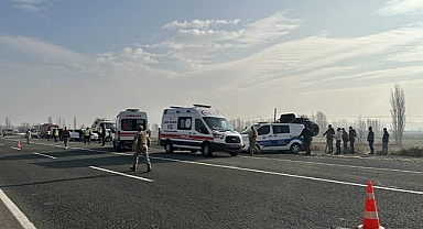 Iğdır'da Zırhlı Araç Devrildi: 12 Asker Yaralı