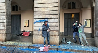 İklim Teröristleri Durmuyor: Milano'daki La Scala Operası'na Boyalı Saldırı