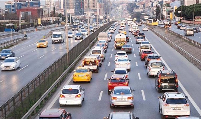 İstanbul'da Bazı Yollar Yılbaşı Kutlamaları Dolayısıyla Araç Trafiğine Kapatılacak