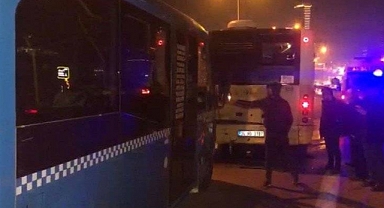 İstanbul Kartal’da Bir Minibüs, İETT Otobüsüne Çarptı: 7 Yaralı