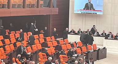 İYİ Partili Vekiller TBMM Genel Kurulu'nu Terk Etti