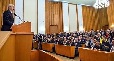Kılıçdaroğlu Çağrı Yapmıştı: CHP, Olağanüstü Toplantı Sonrasında Adalet Bakanlığı'na Yürüdü