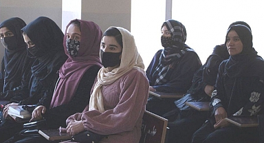 Şeriatçı Terör Örgütü Taliban, Kadınların Üniversiteye Gitmelerini Yasakladı