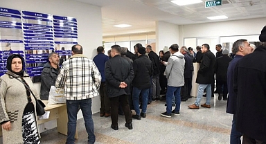 SGK, EYT'liler İçin Yarın Ek Mesai Yapacak