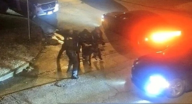 ABD'de Polis Şiddeti: 5 Zenci Polis Başka Bir Zenciyi Döverek Öldürdü