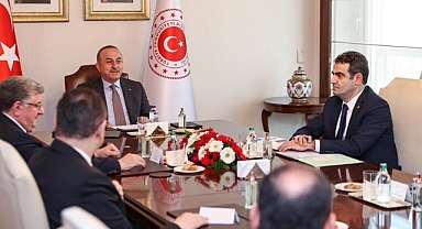 AKP'li Dışişleri Bakanı Çavuşoğlu Suriyeli Muhaliflerle Görüştü