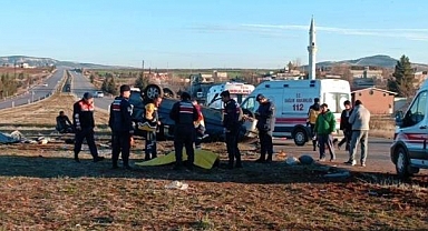 Gaziantep'te Öğrenci Servisi ile Otomobil Çarpıştı: 1 Ölü, 12 Yaralı