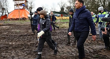 İklim Teröristlerinin Elebaşı Greta Thunberg Almanya'da Gözaltına Alındı
