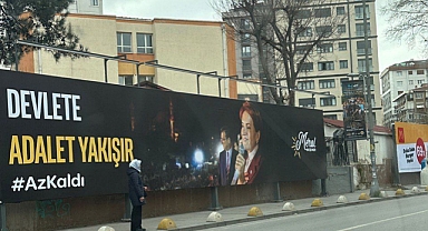 İYİ Parti'nin Seçim Kampanyası Başladı: Ekrem İmamoğlu Pankartı Dikkat Çekti