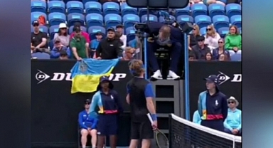 Rus Tenisçi Andrey Rublev, Ukrayna Bayrağından 'Tetiklendi'