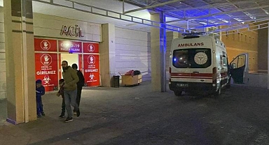 Şanlıurfa'da Pompalı Tüfekle 'Selfie' Çekmek İsteyen 9 Yaşındaki Çocuk Yanlışlıkla Annesini Öldürdü