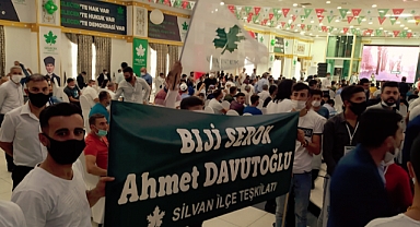 'Serok' Ahmet'in 'Türkler De Kürtçe Öğrenmeli' Çıkışı Yeniden Gündem Oldu