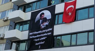 Zafer Partisi İstanbul İl Başkanlığı'na Asılan 'Sinan Ateş Pankartı' Savcılık Talimatıyla İndirildi