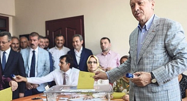 AKP Kurmayları Reuters'a Konuştu: Erdoğan Seçimleri Haziran'da Yapma Eğiliminde