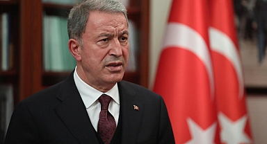 AKP'li Milli Savunma Bakanı Akar, Depremde 'Asker Kışladan Geç Çıkarıldı' İddialarına Yanıt Verdi 