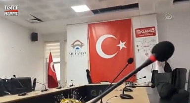 Bakan Karaismailoğlu Canlı Yayında Depreme Yakalandı