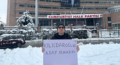 CHP Genel Merkezi Önünde Bir 'Kılıçdaroğlu Aday Olmasın' Eylemi Daha