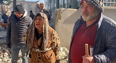 Depremzede Kadın İsyan Etti: Oğlum Taşların Altında Süleyman Soylu, Erdoğan Neredesin, Antakya'ya Gel
