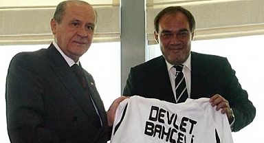 Devlet Bahçeli, Beşiktaş Üyeliğinden Ayrıldı: Hükümet İstifa Demek 'Deprem Şehitlerine' Saygısızlıkmış