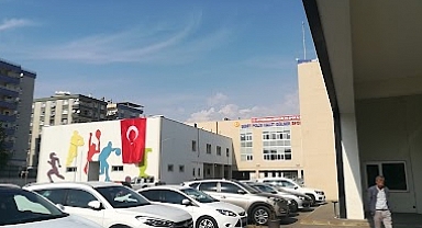 Diyarbakır'da Depremzedelerin Kaldığı Spor Salonu 'Uyuz Vakaları' Sebebiyle Boşaltıldı