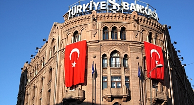 İş Bankası, Depremde Yaşamını Yitiren Tüm Müşterilerinin Kredi Borçlarını Sildiğini Duyurdu