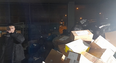 İYİ Parti'de Acil Durum: Genel Merkez Ek Binaya Giden Gençler Yüzlerce Koli Paketliyor