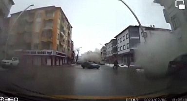 Kahramanmaraş'taki Deprem Anı Araç Kamerasına Yansıdı