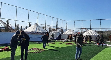 Kırgızistan'dan Kahramanmaraş'a Getirilen Otağların Kurulumu Devam Ediyor