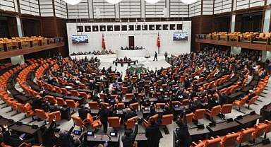 OHAL Kapsamında Çıkarılan İki Cumhurbaşkanlığı Kararnamesi Meclis'te