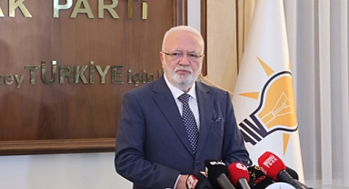 AKP'li Mustafa Elitaş'tan En Düşük Emekli Maaşına Zam Yorumu: 5 Bin 500 TL'yken de Durum Aynıydı Niye Tepki Gösteriyorlar Bilmiyorum