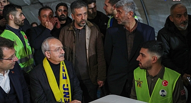Bir Depremzede Kılıçdaroğlu'na Dert Yandı: Eğer AKP'liysen Çadırın Var
