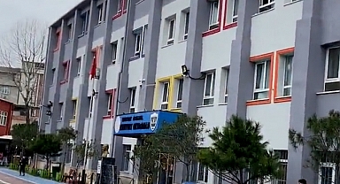 Esenyurt'taki Bir Ortaokulda Mürteci Terör Örgütü İBDA-C'nin Sözde Marşı Ders Zili Olarak Çalındı
