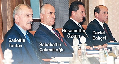 Eski İçişleri Bakanı Saadettin Tantan, Kürtçü-Şeriatçı HÜDA-PAR'ı Savunan Bahçeli'ye Tepki Gösterdi