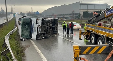 Gebze'de İşçi Servisi Devrildi: 2 Yaralı