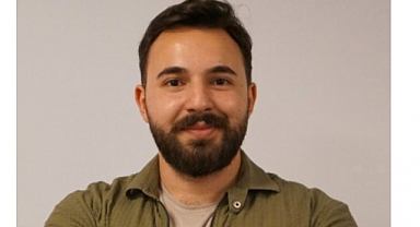 Genç Kızılay'ın Başkan Yardımcısının Özgeçmişi Göz Doldurdu: 8. Sınıfta Okul Başkanı Seçildi