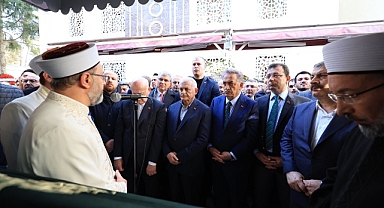 İmamoğlu, Binali Yıldırım'ın Annesinin Cenazesine Katıldı