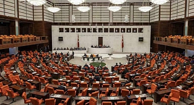 İYİ Parti'nin 'Kadınların Karşılaştığı Sorunlar Araştırılsın, Önlemler Belirlensin' Önergesi AKP ve MHP Oylarıyla Reddedildi