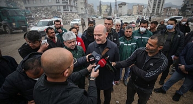 'Kılıçdaroğlu Geliyor' Diye Bayrak İndirten AKP'li Soylu'dan İlk Açıklama: Bu Bir Bayrak Merasimi Değil