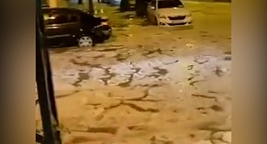 Kilis'e Ceviz Büyüklüğünde Dolu Yağdı, Gaziantep'te Sel Meydana Geldi