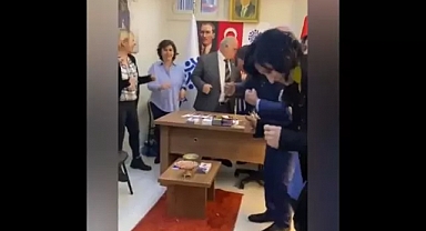 Memleket Partisi Fatih İlçe Başkanlığında 'Garip' Toplantı