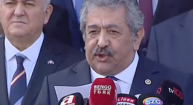MHP'li Feti Yıldız'dan Erdoğan'ın 3. Kez Adaylığını Soran Gazeteciye: Geçin Bunları Geçin!
