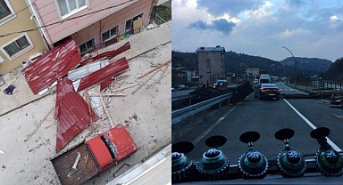 Rize'de Kuvvetli Rüzgar: Çatılar Uçtu, Yollar Kapandı