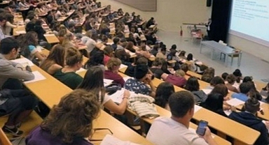 Üniversitelerde 3 Nisan'dan İtibaren İsteğe Bağlı Yüz Yüze Eğitime Geçilecek