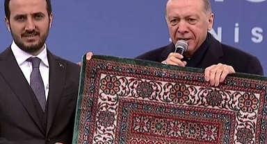 AKP Genel Başkanı Seccade Şovlarına Başladı: İlk Durak Bağcılar