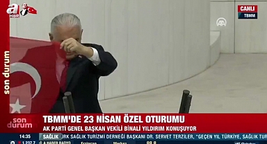 AKP'li Binali Yıldırım, Kağıttan Bakmasına Rağmen İstiklâl Marşı'nı Yanlış Okudu